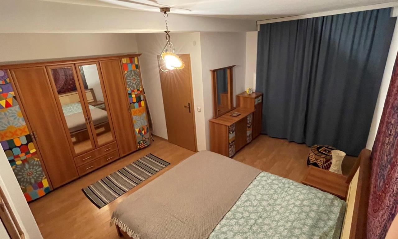 Mexican Touch Apartment With Parking Garage Pristina Esterno foto